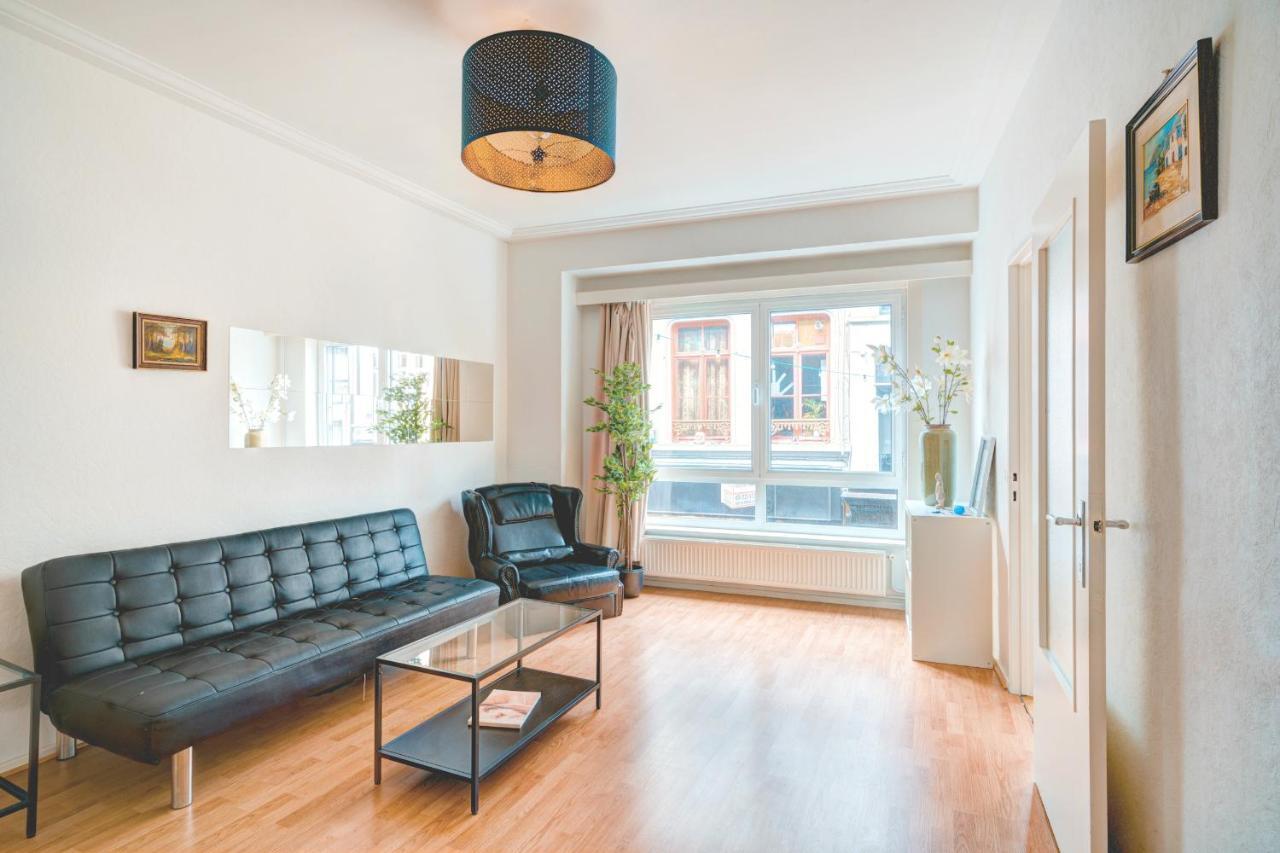 Cute Cozy Apartment In Historic Center Anversa Esterno foto